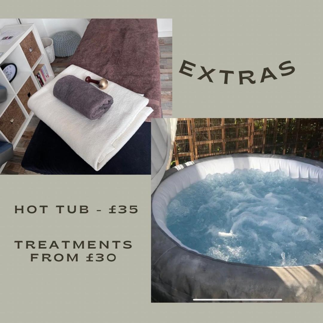 Hideaway Cabin For Two On Edge Of New Forest Hinton  Екстериор снимка