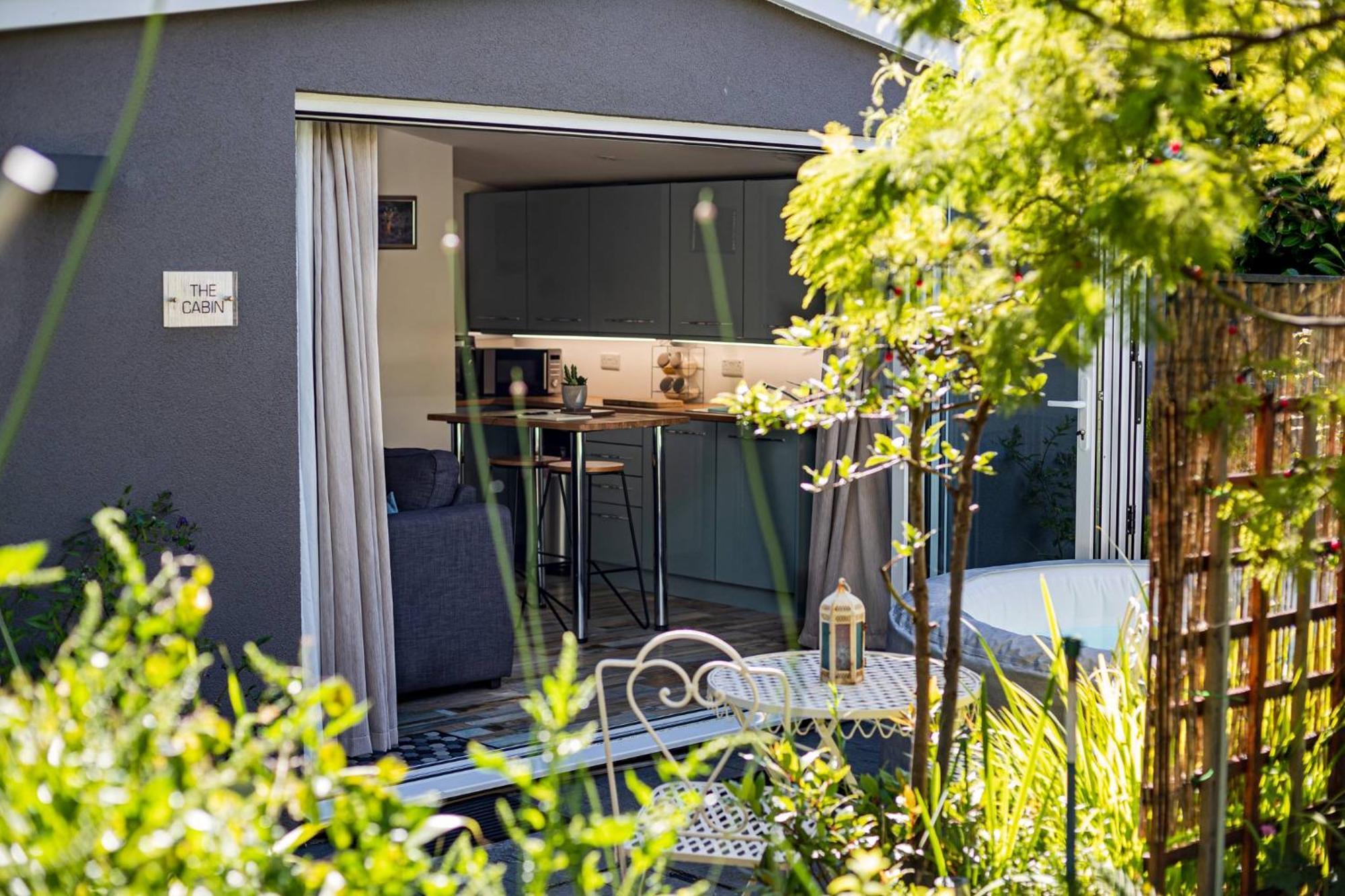 Hideaway Cabin For Two On Edge Of New Forest Hinton  Екстериор снимка